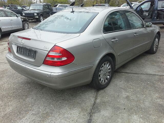 bontott MERCEDES-BENZ E-CLASS Porlasztó (1 db)