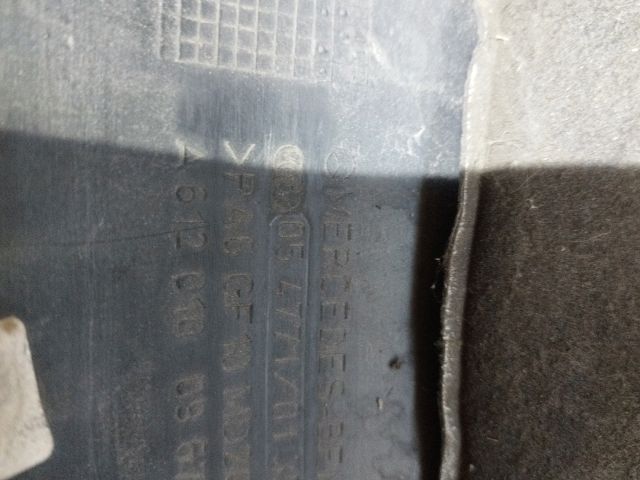 bontott MERCEDES-BENZ E-CLASS Felső Motorburkolat