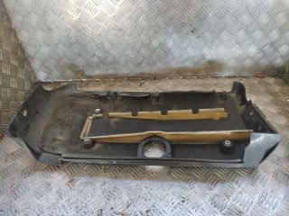 bontott MERCEDES-BENZ E-CLASS Felső Motorburkolat