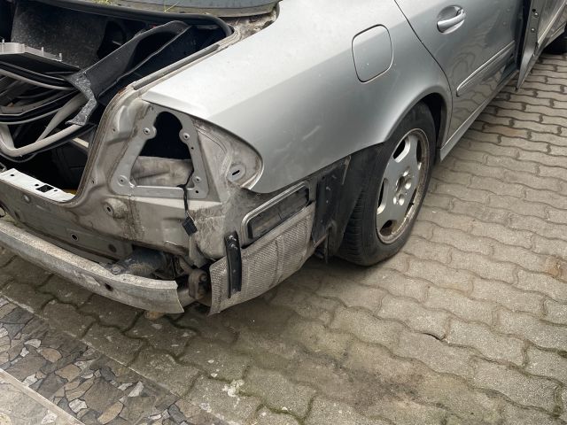 bontott MERCEDES-BENZ E-CLASS Hűtőventilátor Keret