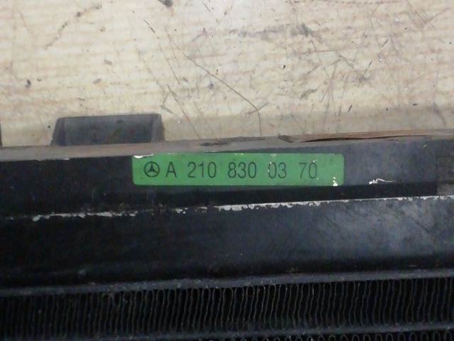 bontott MERCEDES-BENZ E-CLASS Klímahűtő Radiátor