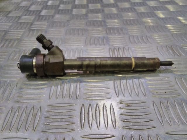 bontott MERCEDES-BENZ E-CLASS Porlasztó (1 db)