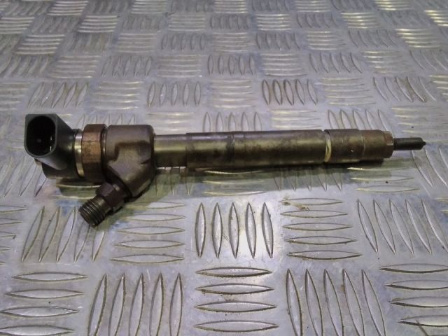 bontott MERCEDES-BENZ E-CLASS Porlasztó (1 db)