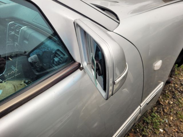 bontott MERCEDES-BENZ E-CLASS Önindító