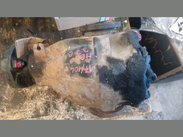 bontott MERCEDES-BENZ E-CLASS Hátsó Differenciálmű