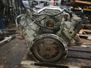 bontott MERCEDES-BENZ E-CLASS Motor (Fűzött blokk hengerfejjel)