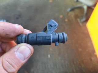 bontott MERCEDES-BENZ E-CLASS Porlasztó (1 db)