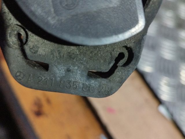 bontott MERCEDES-BENZ E-CLASS Vízpumpa