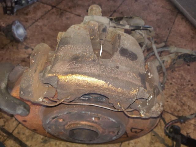 bontott MERCEDES-BENZ E-CLASS Bal első Csonkállvány Kerékaggyal