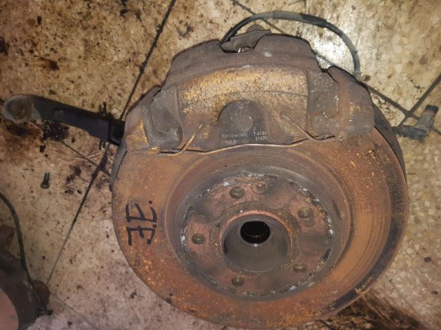 bontott MERCEDES-BENZ E-CLASS Jobb első Csonkállvány Kerékaggyal