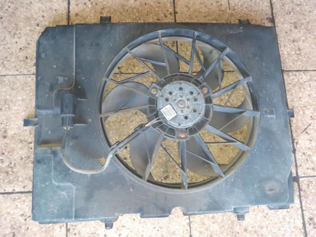 bontott MERCEDES-BENZ E-CLASS Vízhűtő Radiátor (Klímás)