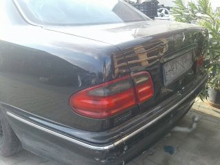 bontott MERCEDES-BENZ E-CLASS Jobb első Kerékagy