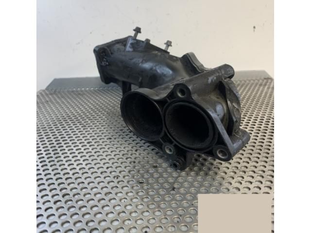 bontott MERCEDES-BENZ E-CLASS Légbeömlő Cső