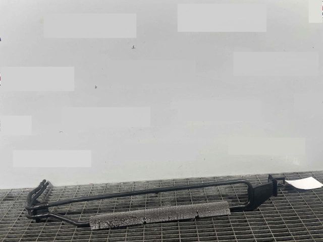 bontott MERCEDES-BENZ E-CLASS Olajhűtő