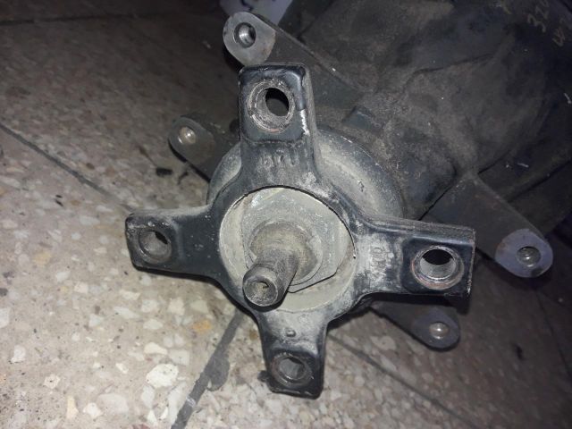 bontott MERCEDES-BENZ E-CLASS Hátsó Differenciálmű