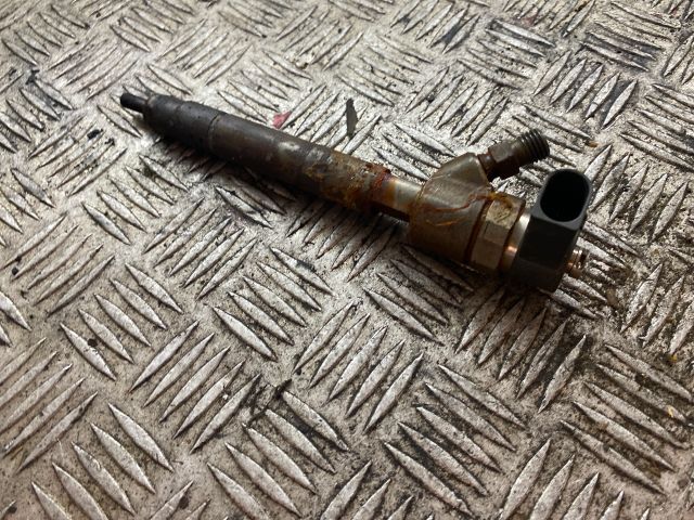 bontott MERCEDES-BENZ E-CLASS Porlasztó (1 db)