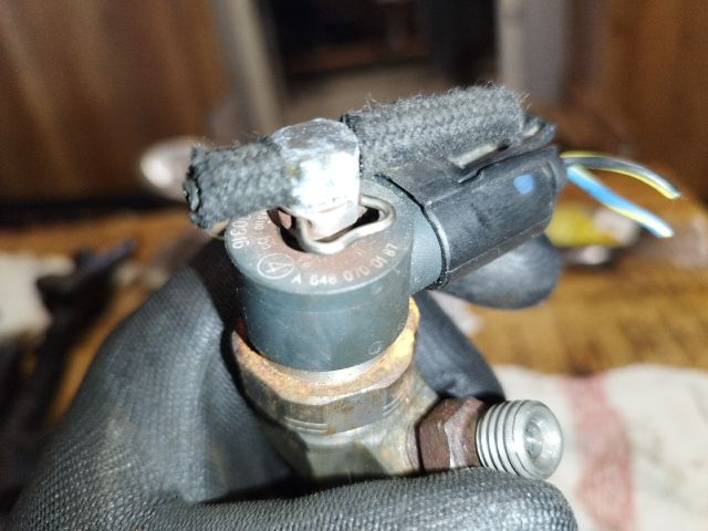 bontott MERCEDES-BENZ E-CLASS Porlasztó (1 db)