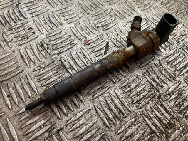 bontott MERCEDES-BENZ E-CLASS Porlasztó (1 db)