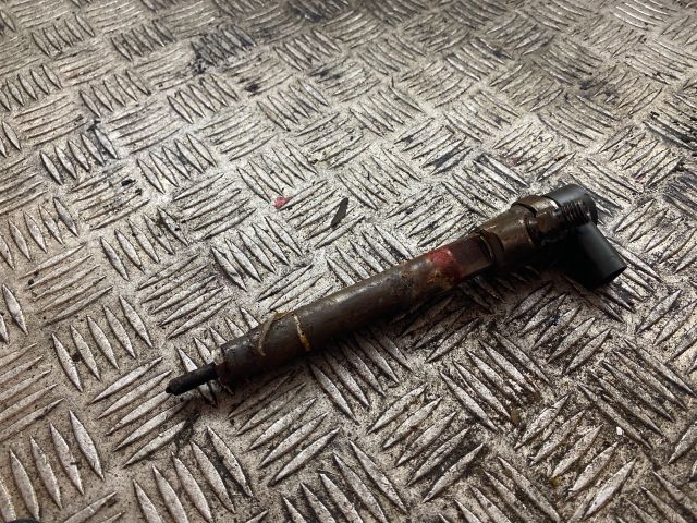 bontott MERCEDES-BENZ E-CLASS Porlasztó (1 db)