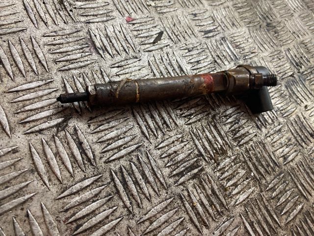 bontott MERCEDES-BENZ E-CLASS Porlasztó (1 db)