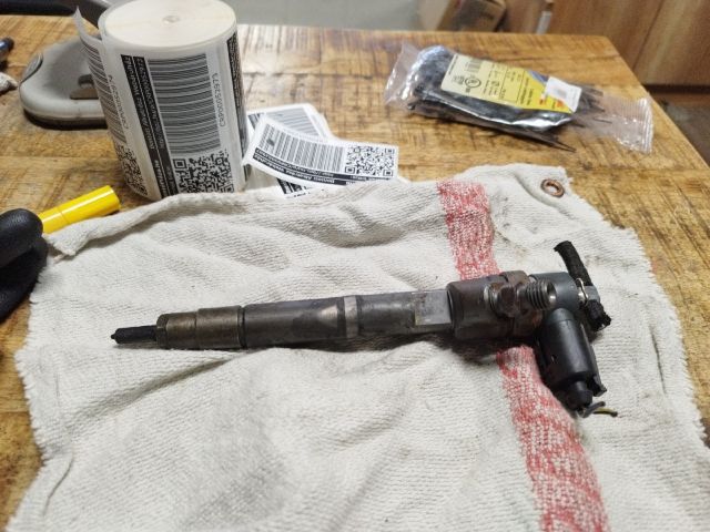 bontott MERCEDES-BENZ E-CLASS Porlasztó (1 db)