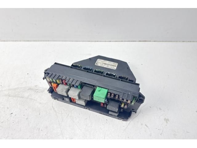 bontott MERCEDES-BENZ E-CLASS Biztosítéktábla Motortér