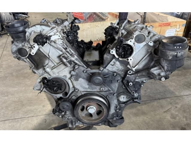 bontott MERCEDES-BENZ E-CLASS Motor (Fűzött blokk hengerfejjel)