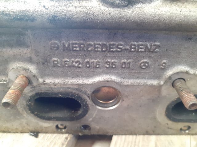 bontott MERCEDES-BENZ E-CLASS Jobb Hengerfej (V-Motor/Boxer)