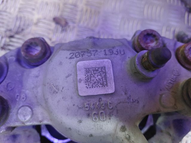 bontott MERCEDES-BENZ E-CLASS Bal első Féknyereg Munkahengerrel