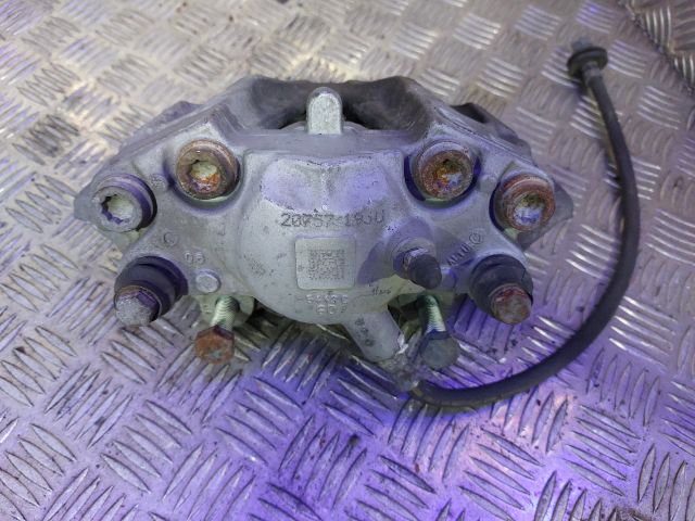 bontott MERCEDES-BENZ E-CLASS Bal első Féknyereg Munkahengerrel