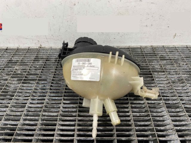 bontott MERCEDES-BENZ E-CLASS Kiegyenlítő Tartály