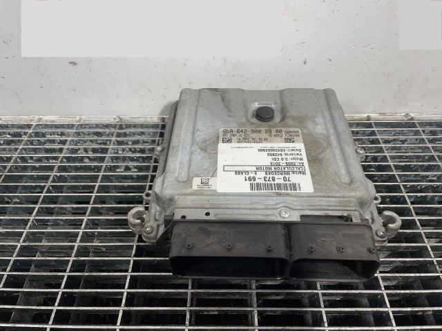 bontott MERCEDES-BENZ E-CLASS Motorvezérlő