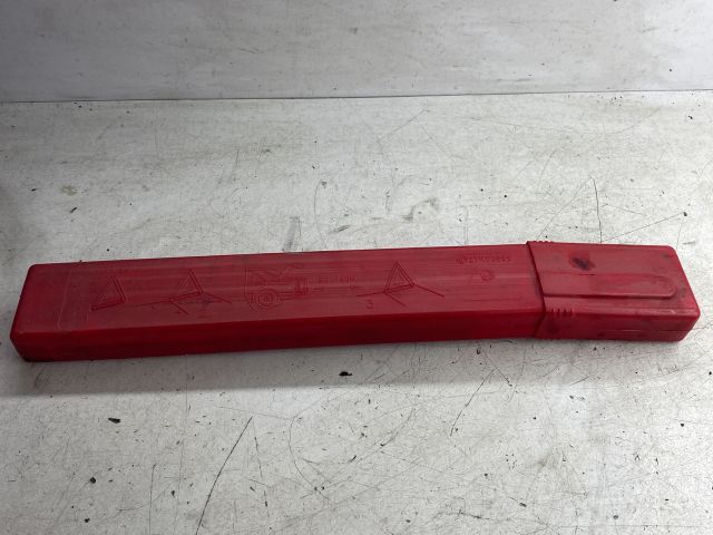 bontott MERCEDES-BENZ E-CLASS Elakadásjelző Háromszög