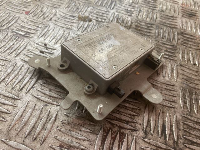 bontott MERCEDES-BENZ E-CLASS Elektronika (Magában)