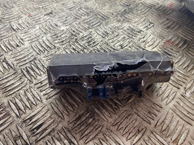 bontott MERCEDES-BENZ E-CLASS Elektronika (Magában)