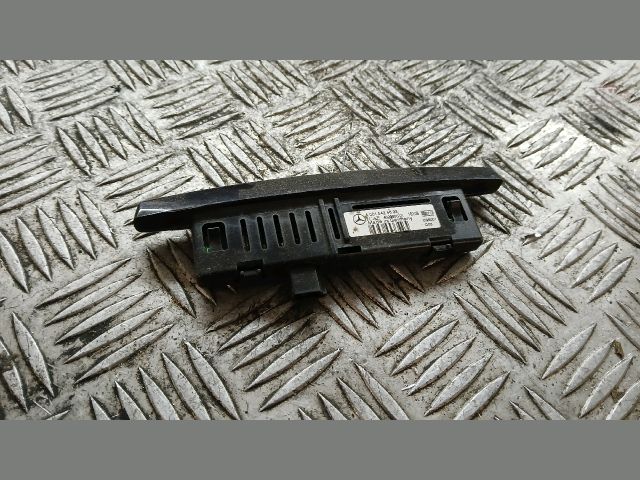 bontott MERCEDES-BENZ E-CLASS Elektronika (Magában)