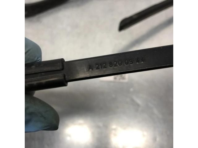 bontott MERCEDES-BENZ E-CLASS Első Ablaktörlő Kar