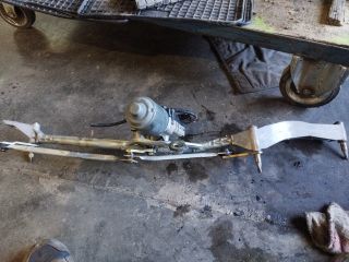 bontott MERCEDES-BENZ E-CLASS Első Ablaktörlő Szerkezet Motorral