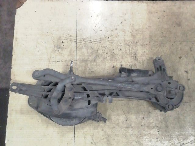 bontott MERCEDES-BENZ E-CLASS Első Ablaktörlő Szerkezet Motorral