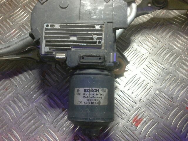 bontott MERCEDES-BENZ E-CLASS Első Ablaktörlő Szerkezet Motorral