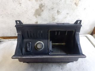 bontott MERCEDES-BENZ E-CLASS Első Hamutartó