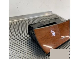 bontott MERCEDES-BENZ E-CLASS Első Hamutartó