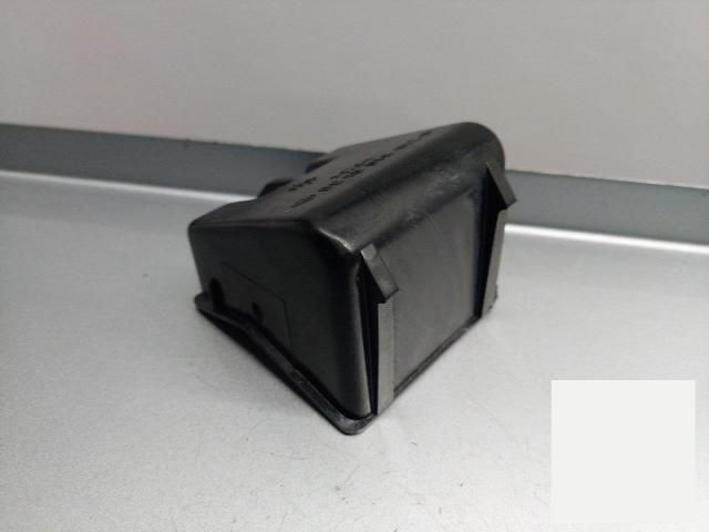 bontott MERCEDES-BENZ E-CLASS Első Hamutartó