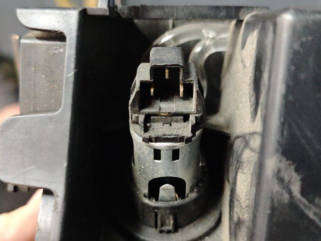 bontott MERCEDES-BENZ E-CLASS Első Hamutartó