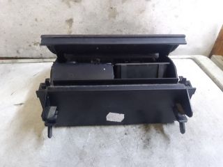 bontott MERCEDES-BENZ E-CLASS Első Hamutartó