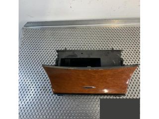 bontott MERCEDES-BENZ E-CLASS Első Hamutartó