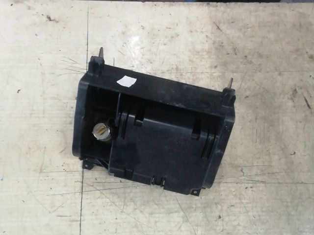 bontott MERCEDES-BENZ E-CLASS Első Hamutartó