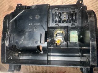 bontott MERCEDES-BENZ E-CLASS Első Hamutartó