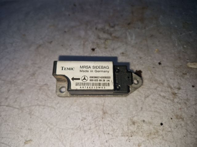 bontott MERCEDES-BENZ E-CLASS Első Középső Ütközés Érzékelő (Homlokfalon)