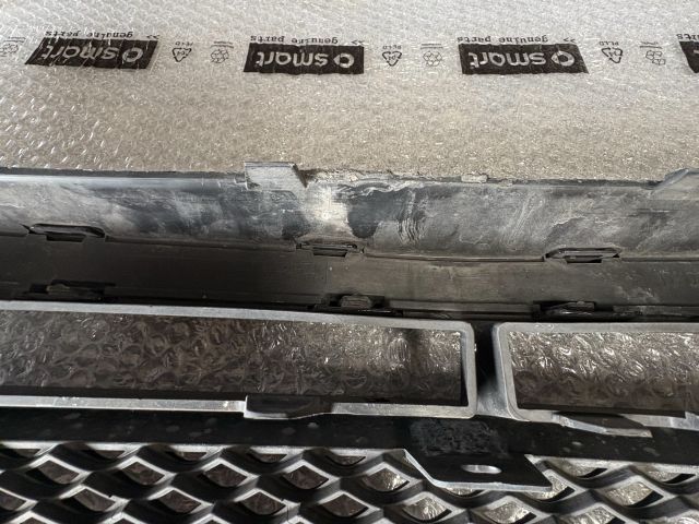 bontott MERCEDES-BENZ E-CLASS Első Lökhárító Alsó (Műanyag)